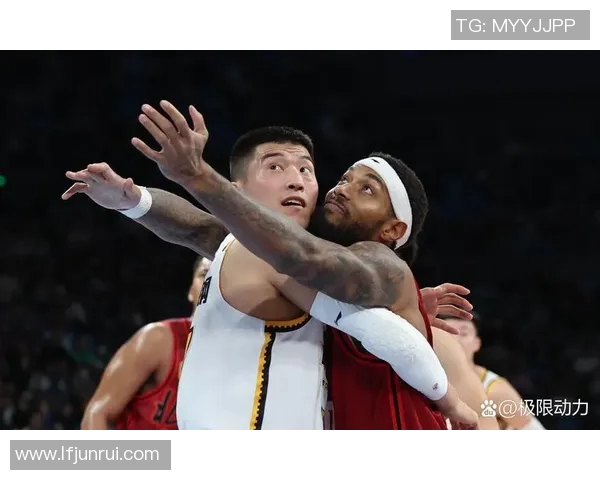 搞笑庆祝动作全场爆笑，视频点击破百万